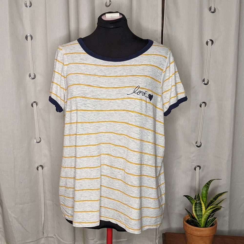 🌊3/$15 Torrid striped "love" t-shirt Large